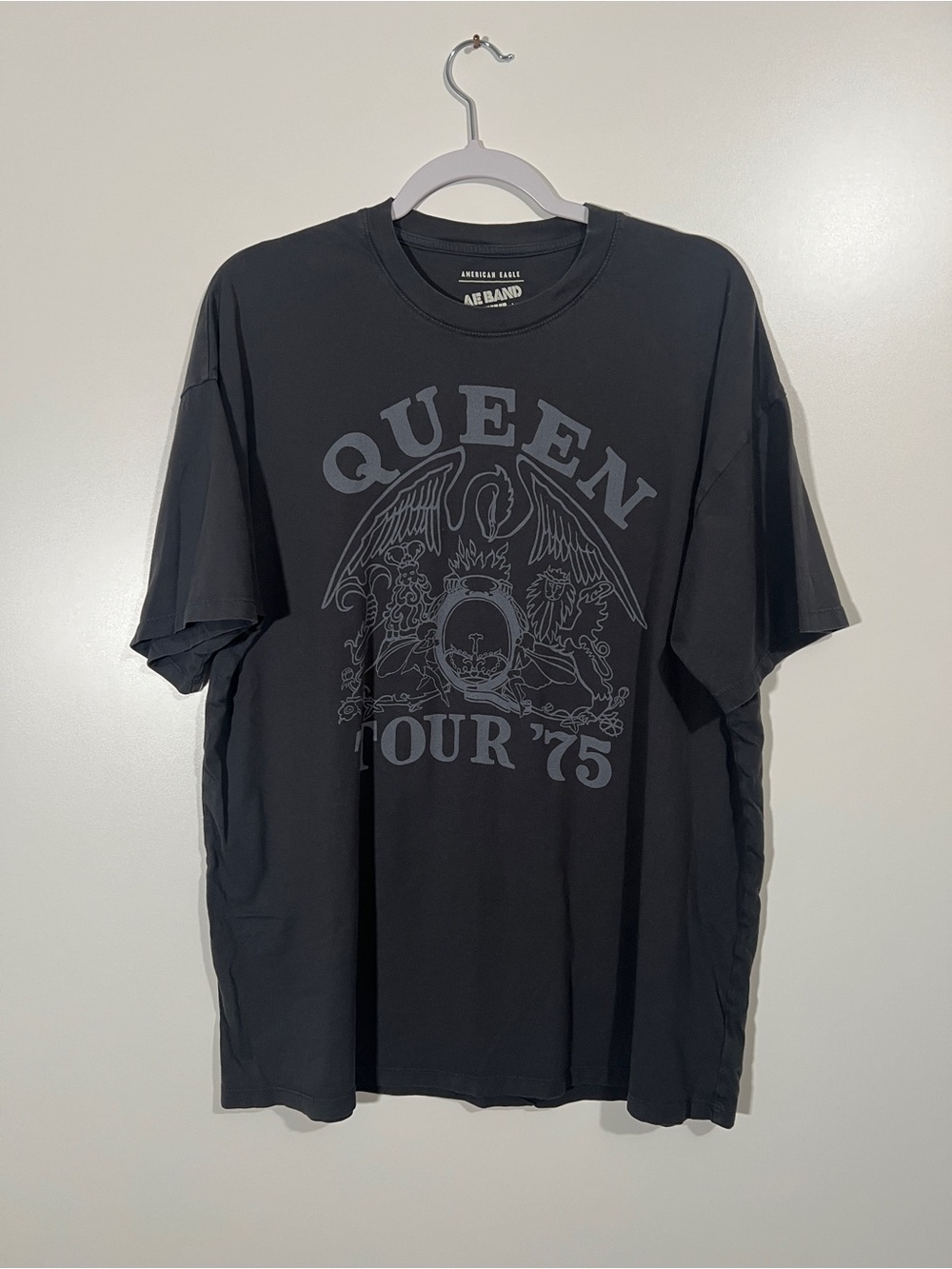 Queen AE Band Tee in Dark Gray Size Medium Baggy
